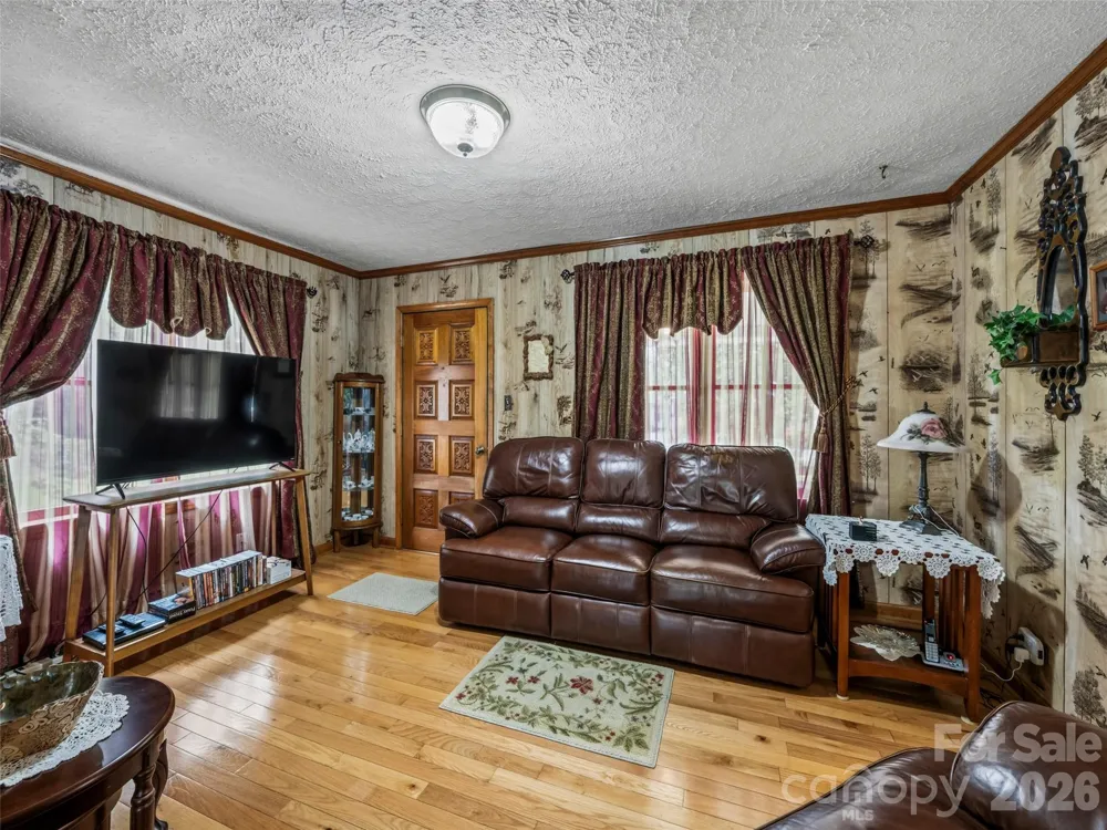 53 Salem Road Weaverville, NC 28787