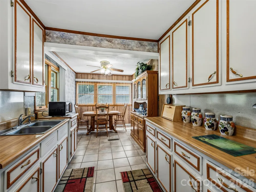 53 Salem Road Weaverville, NC 28787