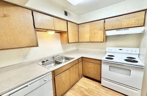 1115 Austin Street Denton, TX 76201