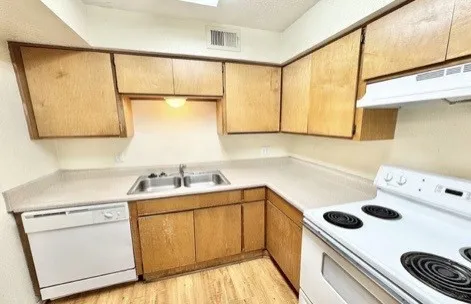 1115 Austin Street Denton, TX 76201