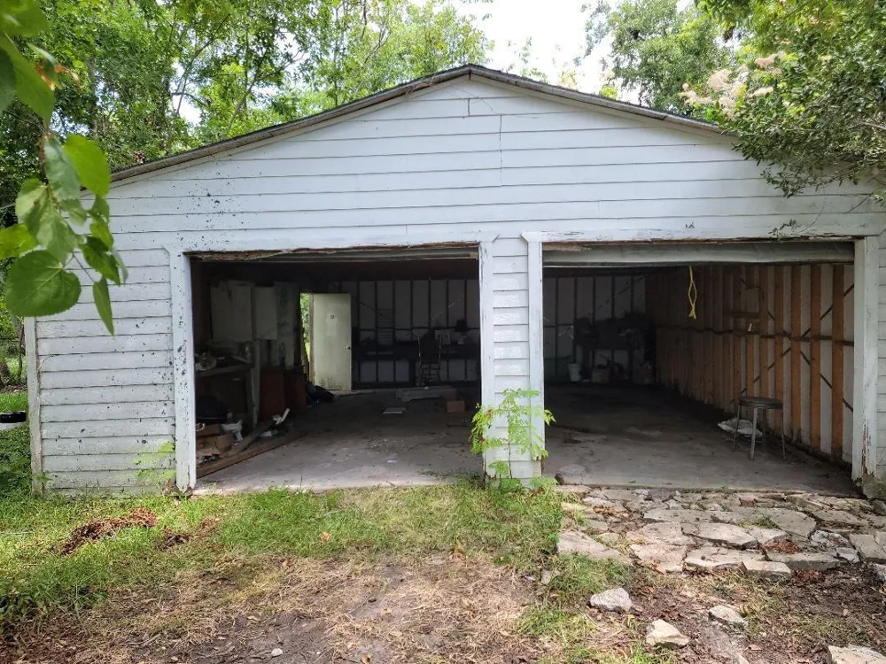 421 Avenue B La Marque, TX 77568