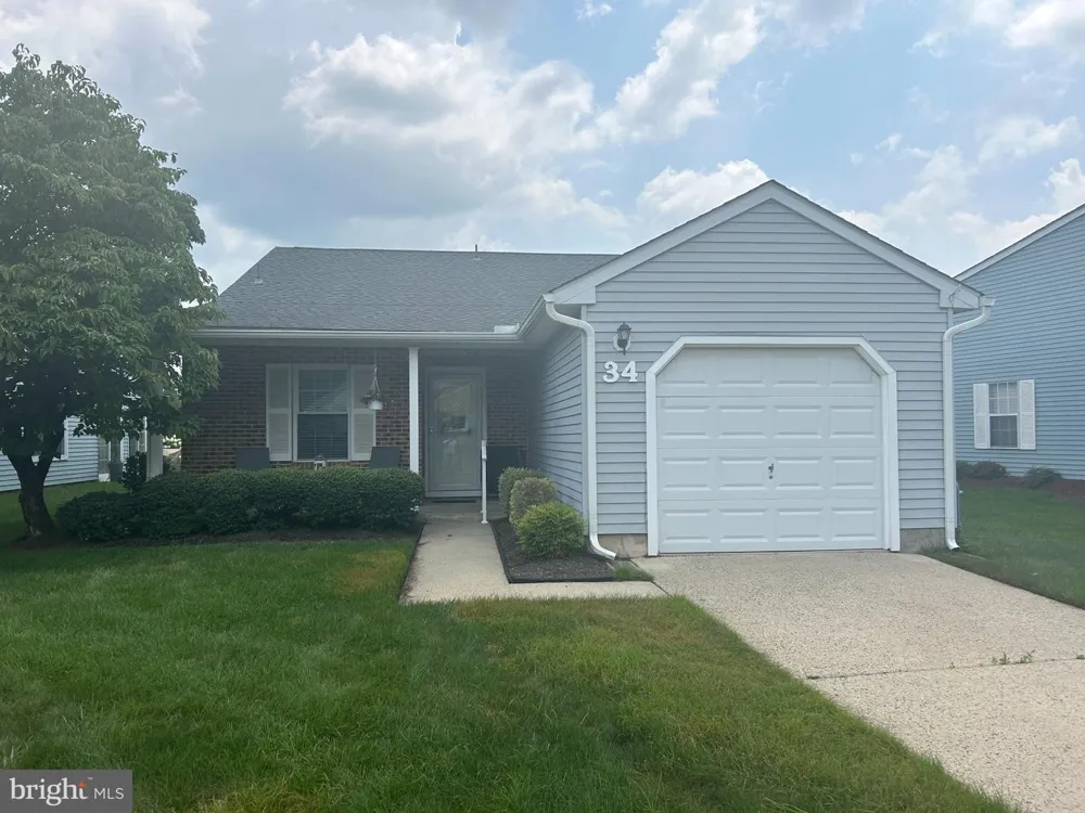 34 FAIRFAX DRIVE Mt Laurel, NJ 08054