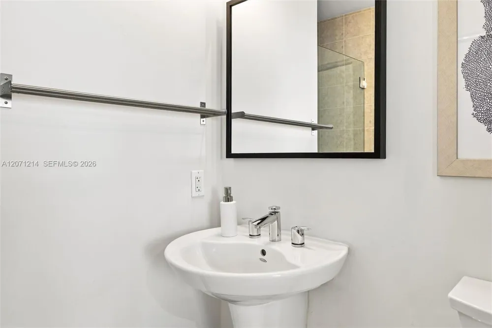 60 SW 13th St #4602 Miami, FL 33130