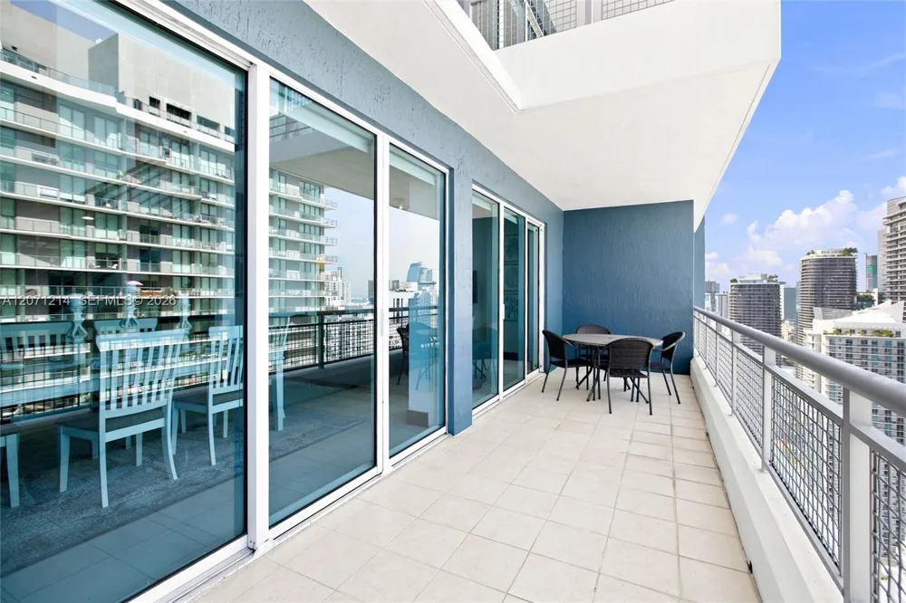 60 SW 13th St #4602 Miami, FL 33130