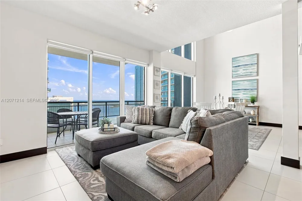 60 SW 13th St #4602 Miami, FL 33130