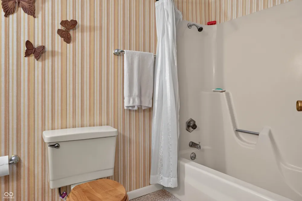 1234 E Denman Road Rosedale, IN 47874