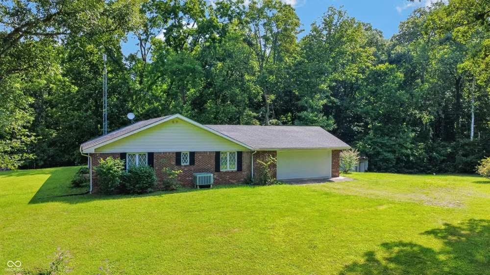 1234 E Denman Road Rosedale, IN 47874