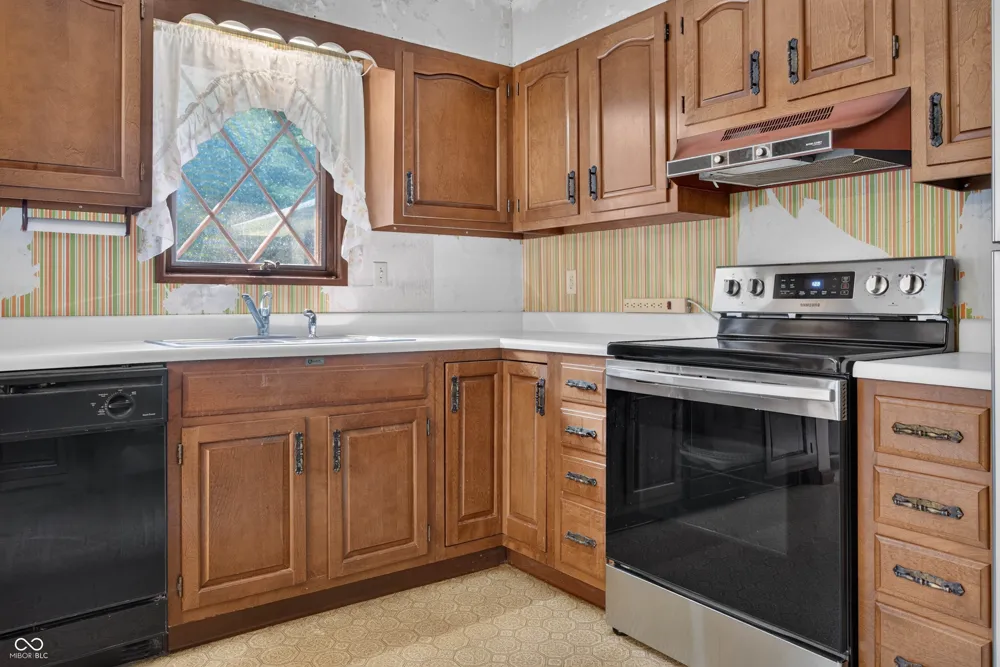 1234 E Denman Road Rosedale, IN 47874