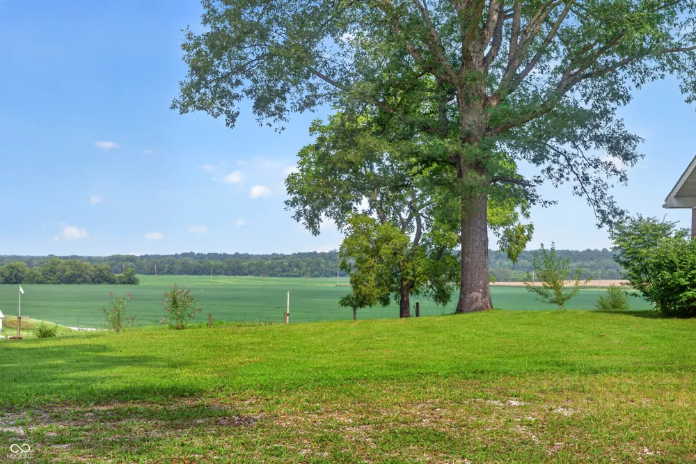 1234 E Denman Road Rosedale, IN 47874