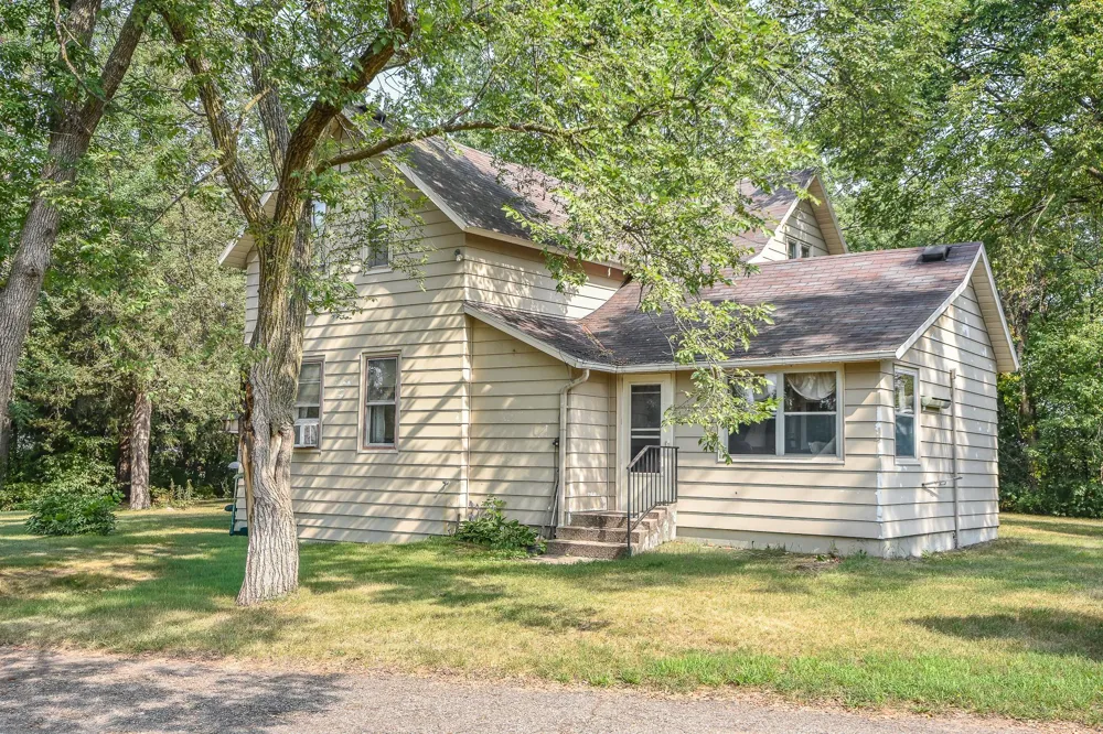 1600 238th Street Saint Augusta, MN 56301