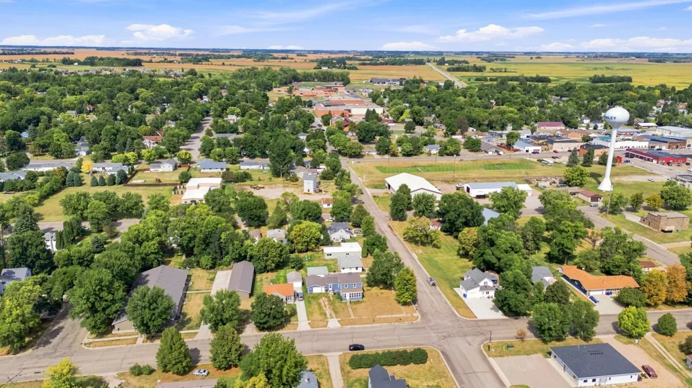 802 Hobart Street Hawley, MN 56549