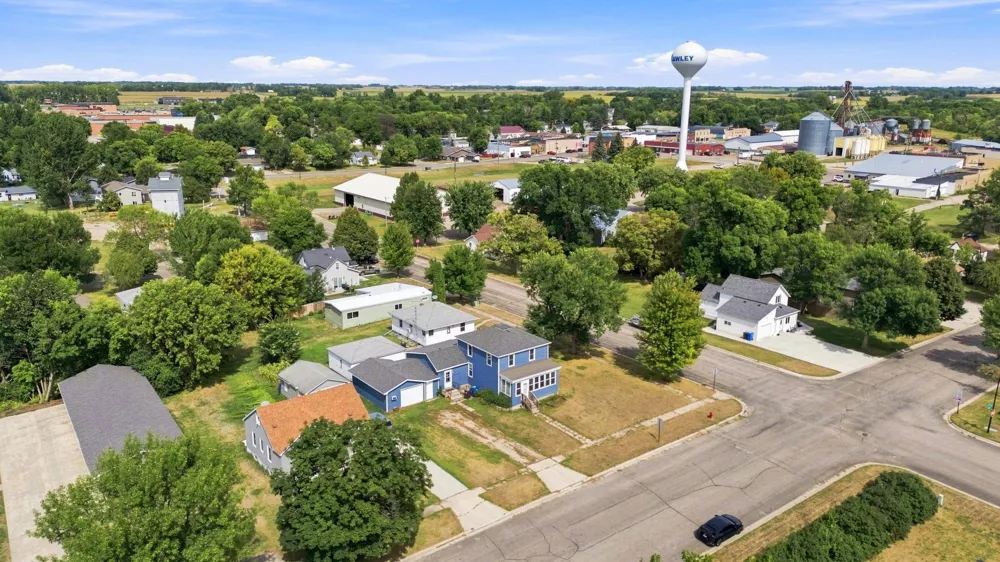 802 Hobart Street Hawley, MN 56549