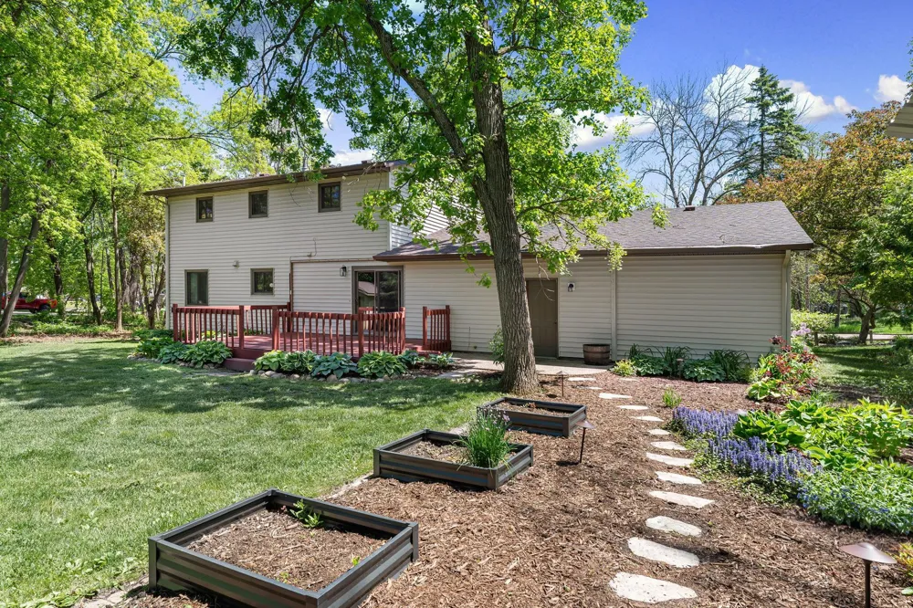 1680 Woodlawn Avenue Owatonna, MN 55060