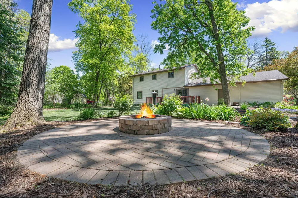 1680 Woodlawn Avenue Owatonna, MN 55060