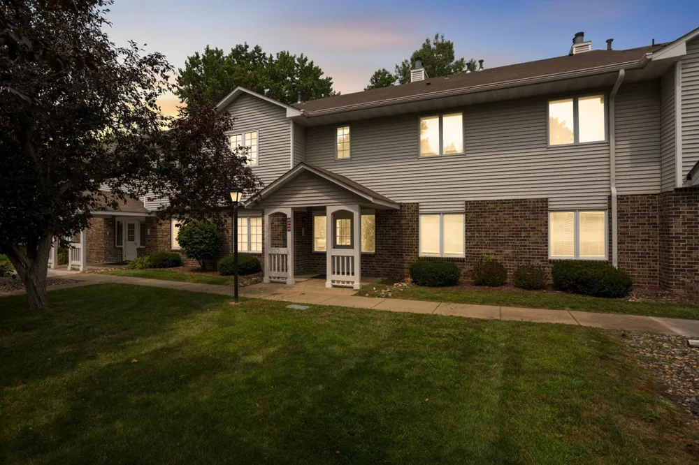 3575 Blue Jay Way #103 Eagan, MN 55123