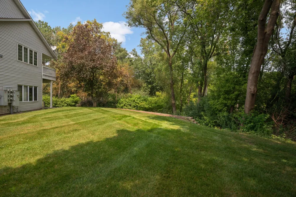 3575 Blue Jay Way #103 Eagan, MN 55123