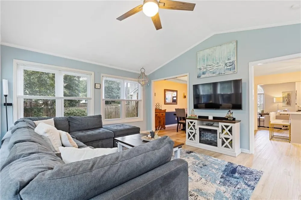 3915 Ivy Run Circle Duluth, GA 30096