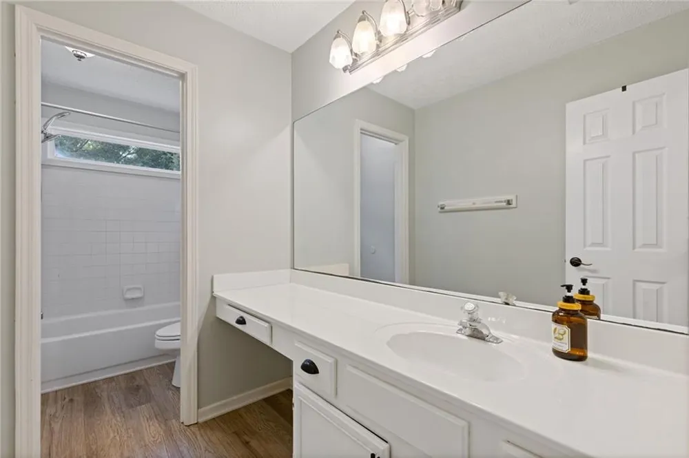 3915 Ivy Run Circle Duluth, GA 30096