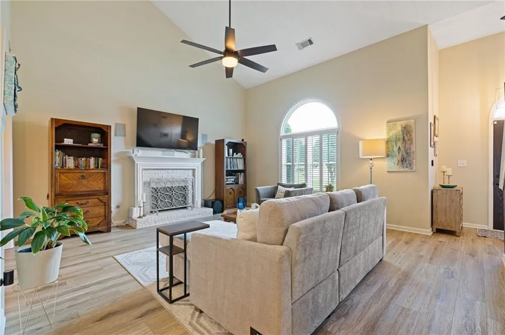 3915 Ivy Run Circle Duluth, GA 30096