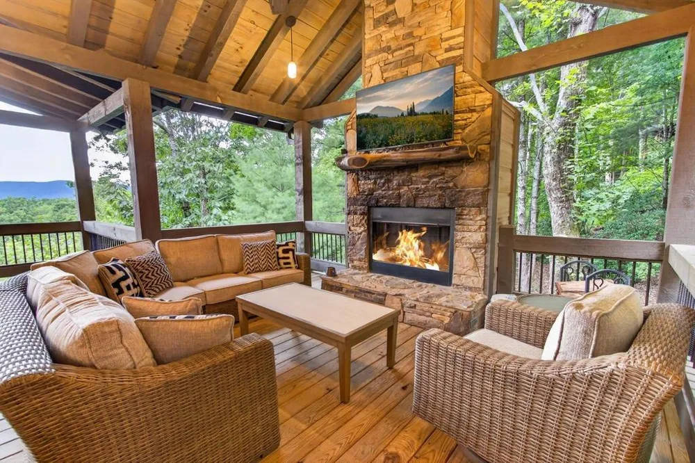 50 Broken Arrow Path Blue Ridge, GA 30513