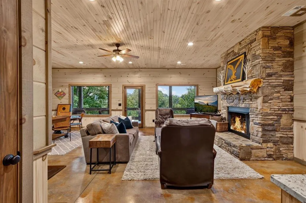 50 Broken Arrow Path Blue Ridge, GA 30513
