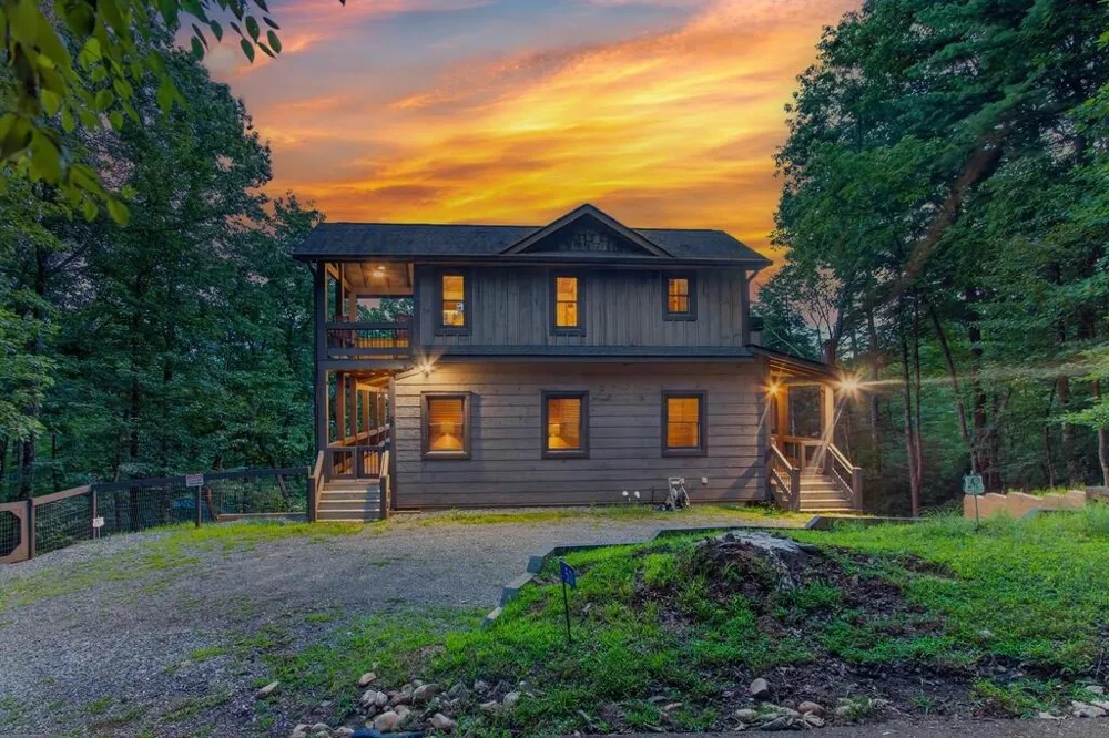 50 Broken Arrow Path Blue Ridge, GA 30513