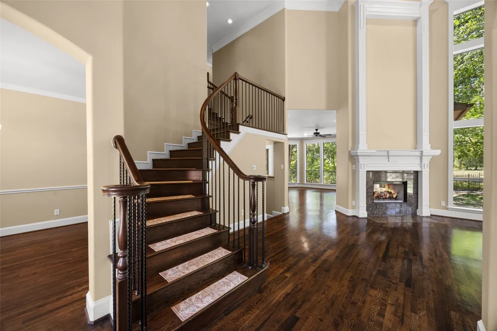 2409 Legend Drive Heath, TX 75032