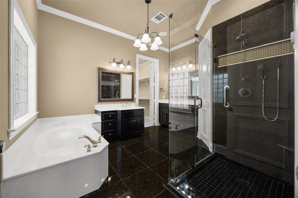 2409 Legend Drive Heath, TX 75032