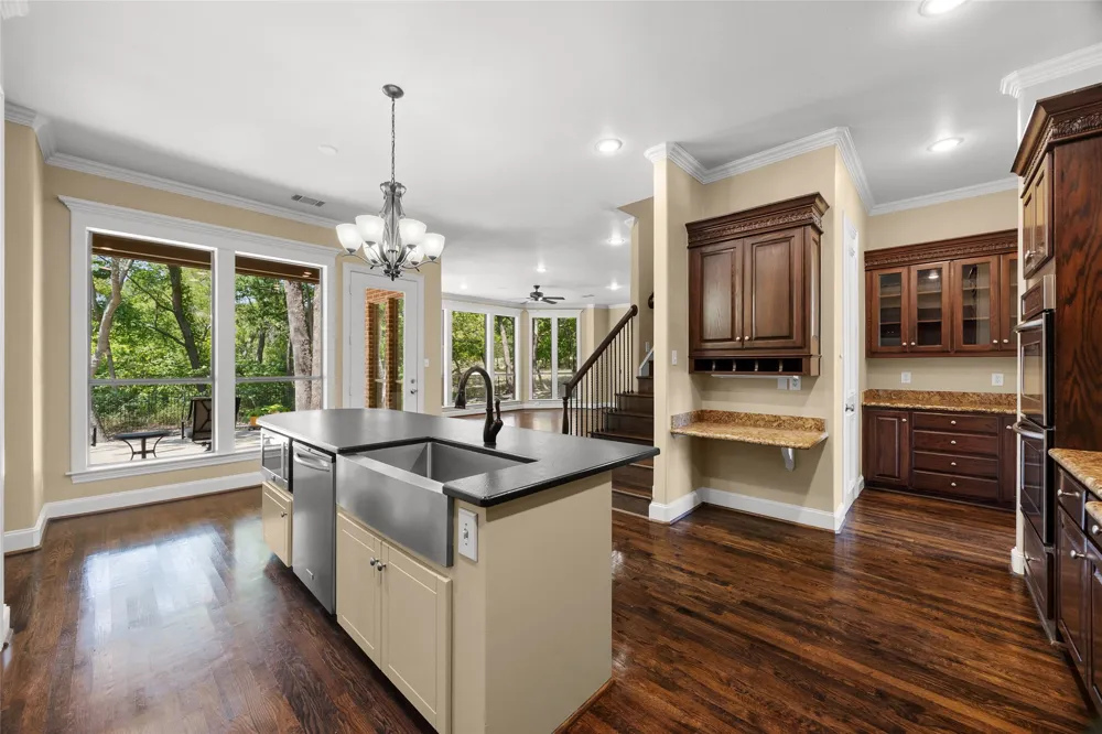 2409 Legend Drive Heath, TX 75032