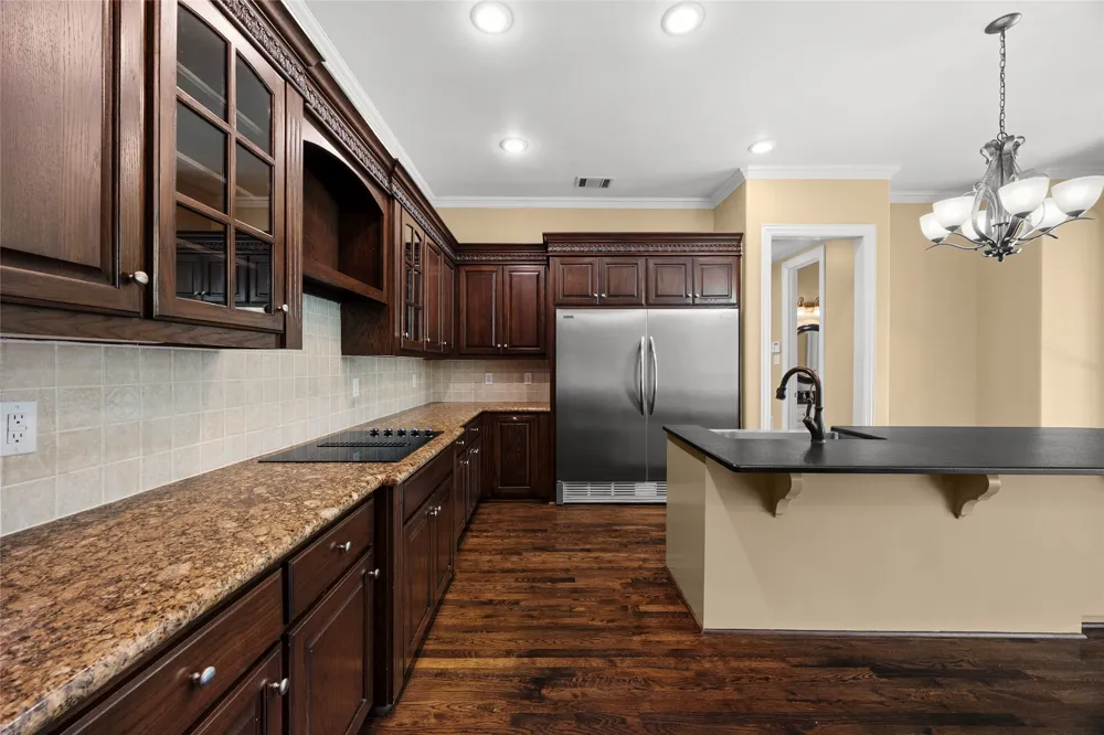 2409 Legend Drive Heath, TX 75032