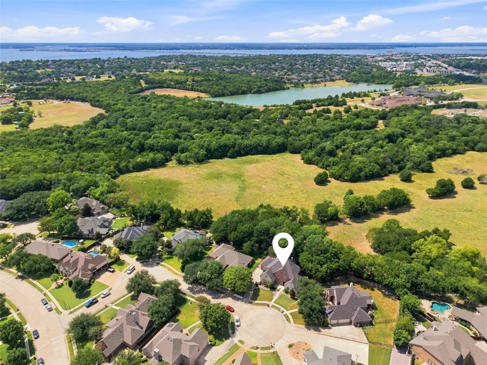 2409 Legend Drive Heath, TX 75032