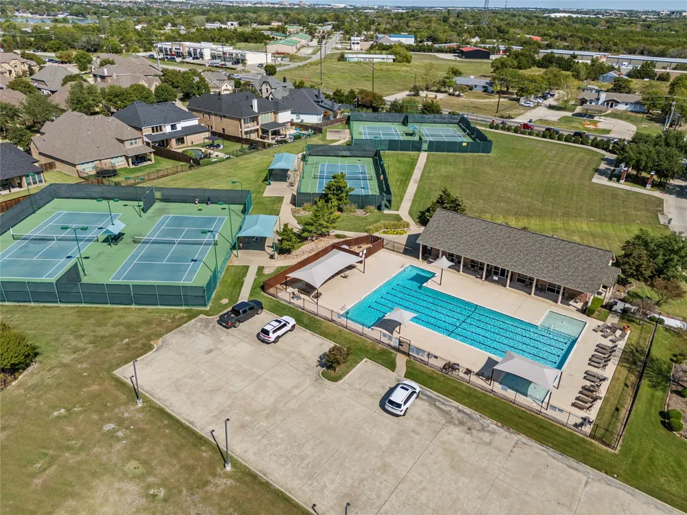 2409 Legend Drive Heath, TX 75032