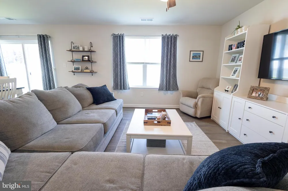 237 SEDMONT CIRCLE Smyrna, DE 19977