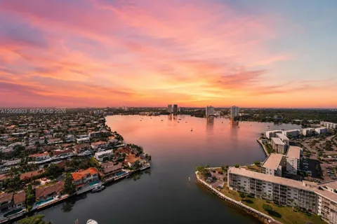1000 Island Blvd #2911