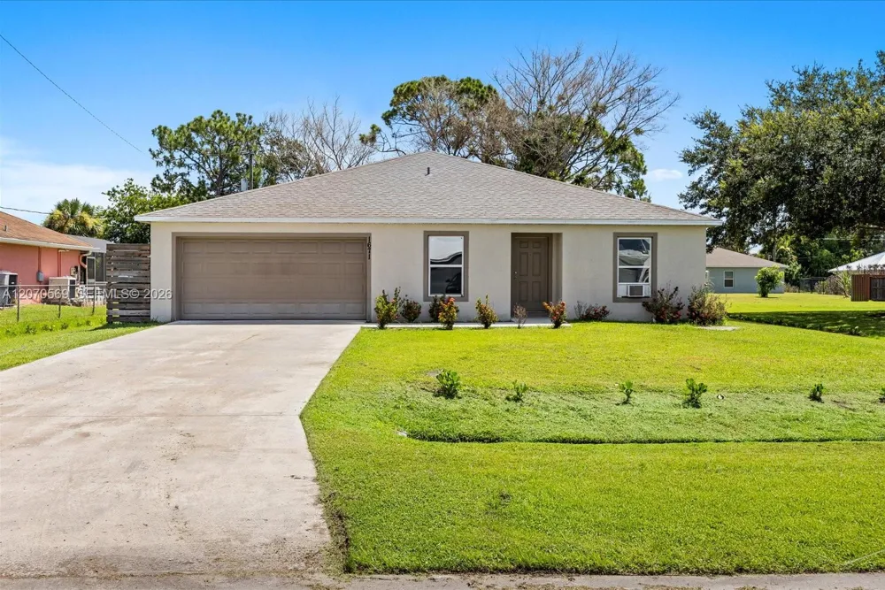 1671 SE Seashore Ln Port St. Lucie, FL 34983