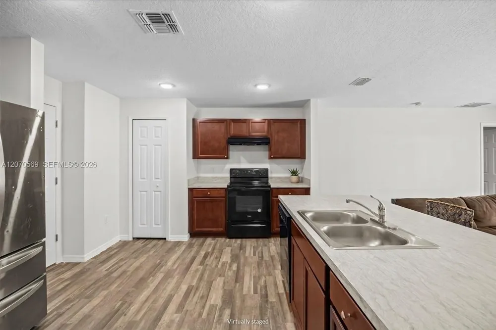 1671 SE Seashore Ln Port St. Lucie, FL 34983