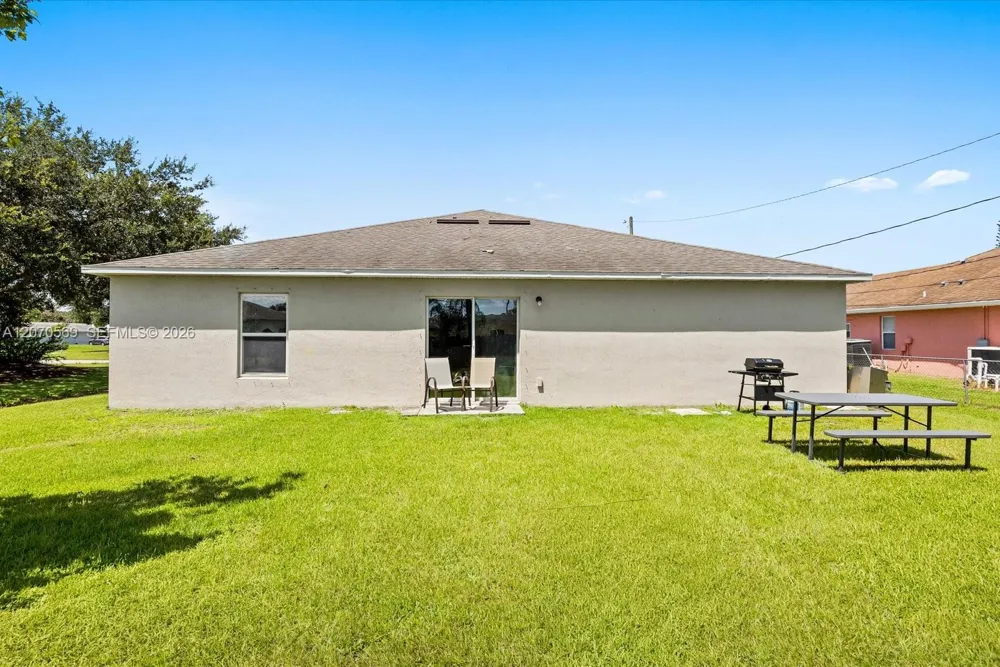 1671 SE Seashore Ln Port St. Lucie, FL 34983