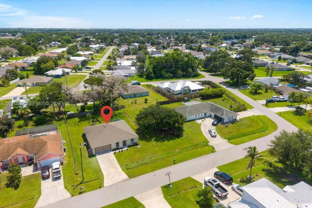 1671 SE Seashore Ln Port St. Lucie, FL 34983