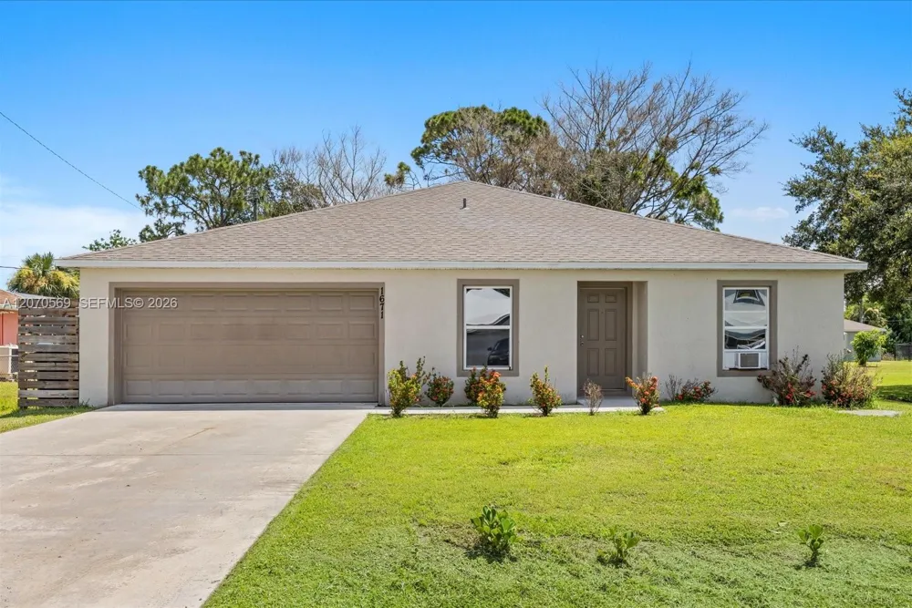 1671 SE Seashore Ln Port St. Lucie, FL 34983
