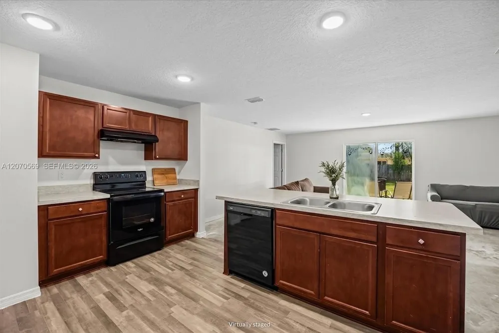 1671 SE Seashore Ln Port St. Lucie, FL 34983