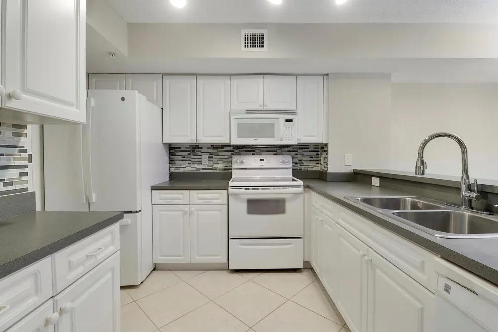 236 VILLAGE BOULEVARD #1106 Tequesta, FL 33469