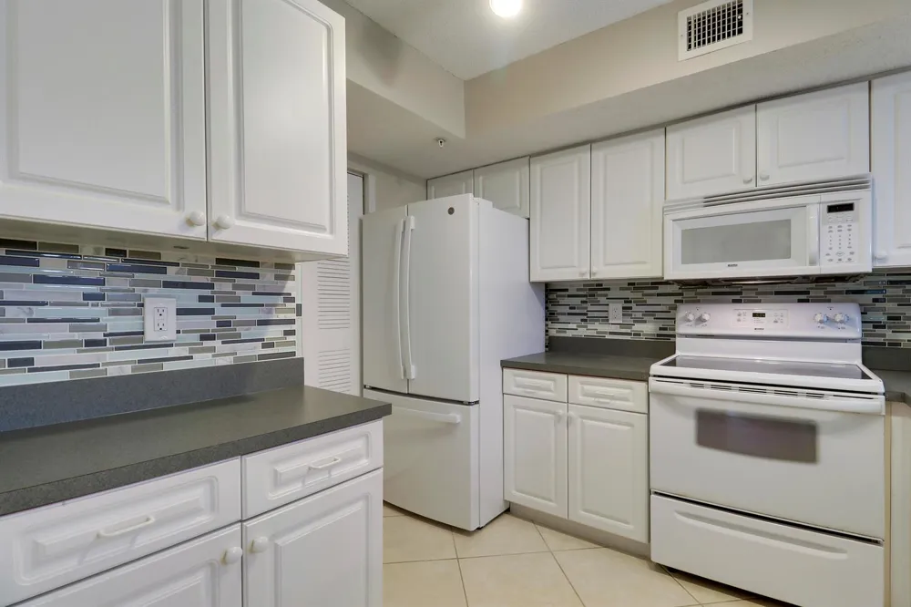 236 VILLAGE BOULEVARD #1106 Tequesta, FL 33469