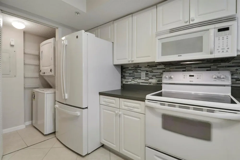 236 VILLAGE BOULEVARD #1106 Tequesta, FL 33469