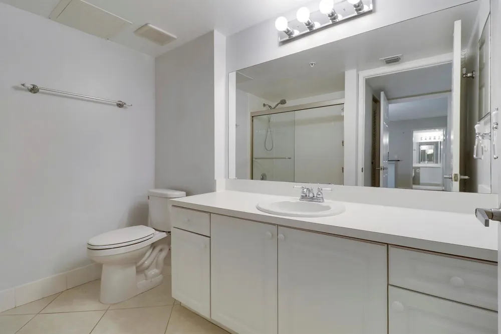 236 VILLAGE BOULEVARD #1106 Tequesta, FL 33469