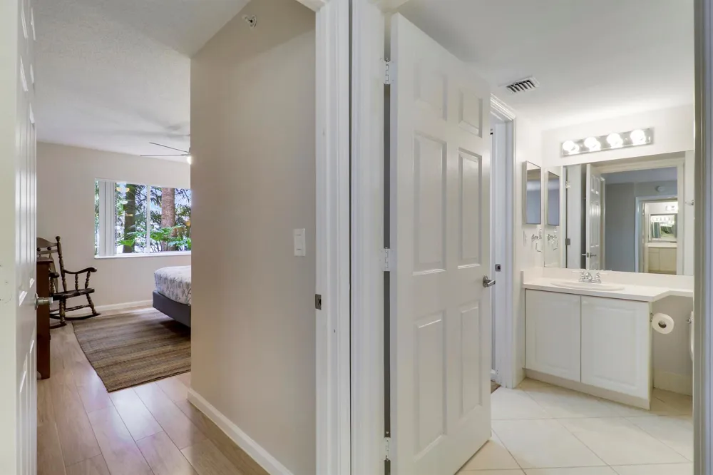 236 VILLAGE BOULEVARD #1106 Tequesta, FL 33469