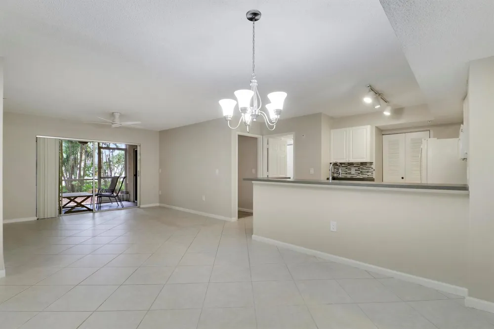 236 VILLAGE BOULEVARD #1106 Tequesta, FL 33469