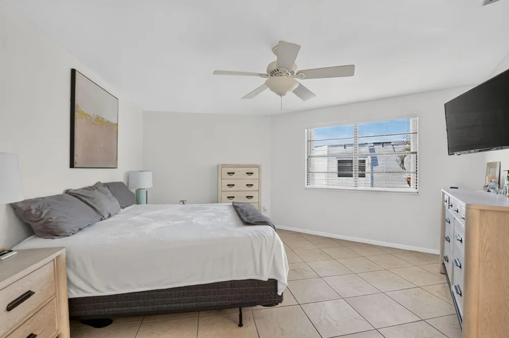 327 NW 36TH AVENUE Deerfield Beach, FL 33442