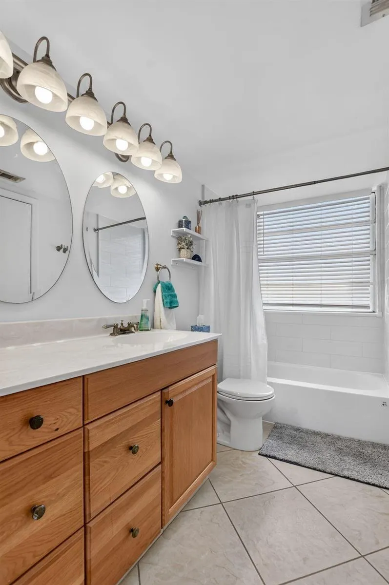 327 NW 36TH AVENUE Deerfield Beach, FL 33442