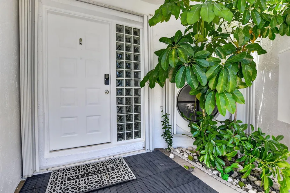 327 NW 36TH AVENUE Deerfield Beach, FL 33442