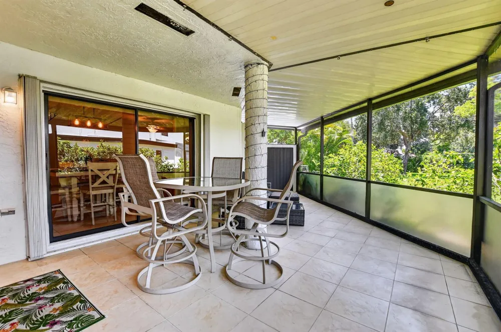 327 NW 36TH AVENUE Deerfield Beach, FL 33442